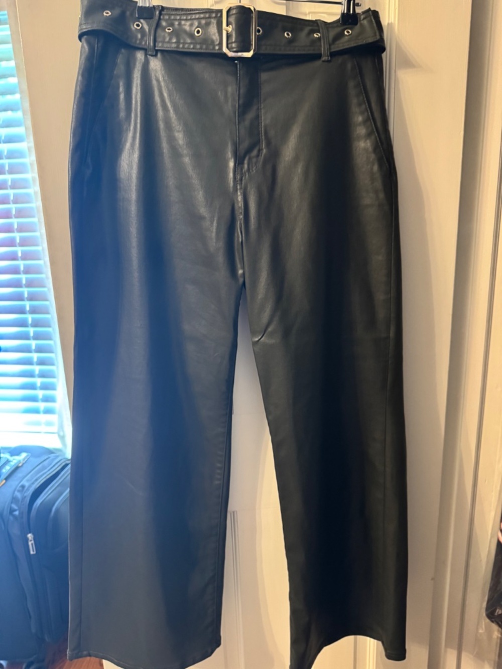 White House Black Market  Wide Leg Cropped Faux Leather Pant Olive Size 6